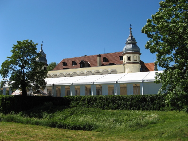 Пракат вытворчасць каркасна-тэнтавых павільёнаў складскіх аб'ектаў Польшча