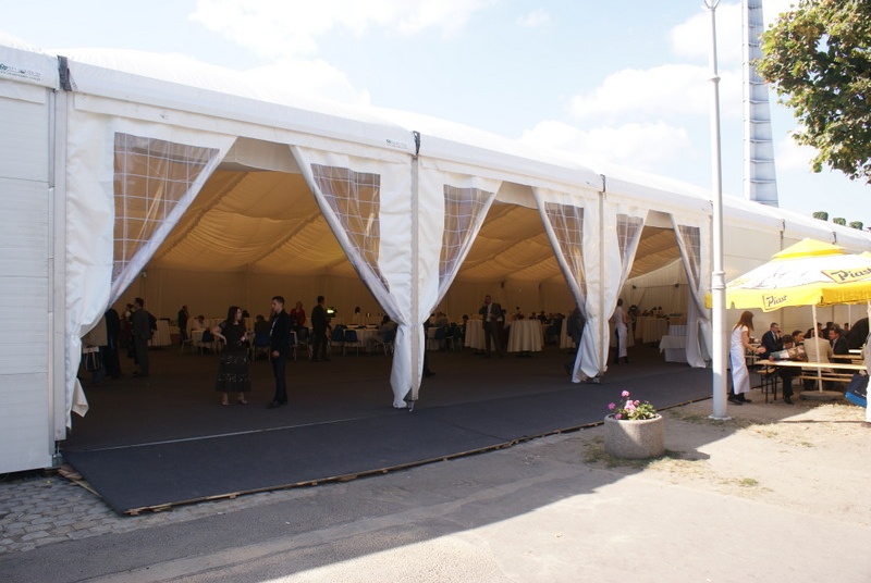 Пракат вытворчасць каркасна-тэнтавых павільёнаў складскіх аб'ектаў Польшча