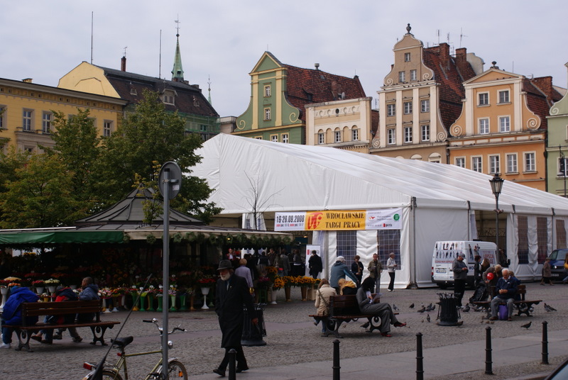 Пракат вытворчасць каркасна-тэнтавых павільёнаў складскіх аб'ектаў Польшча